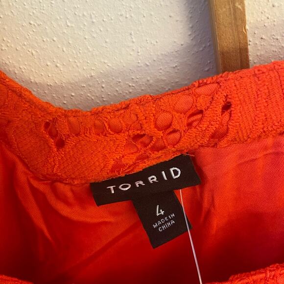 NWT Torrid Lace Tank Top - Picture 2 of 3